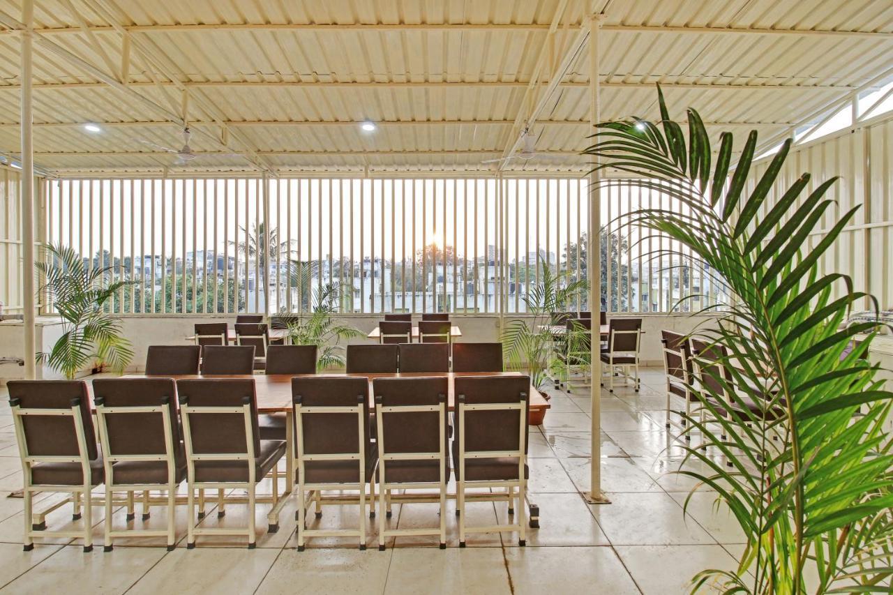 Treebo Krishna Regency Isbt Bus Stop بوبال المظهر الخارجي الصورة
